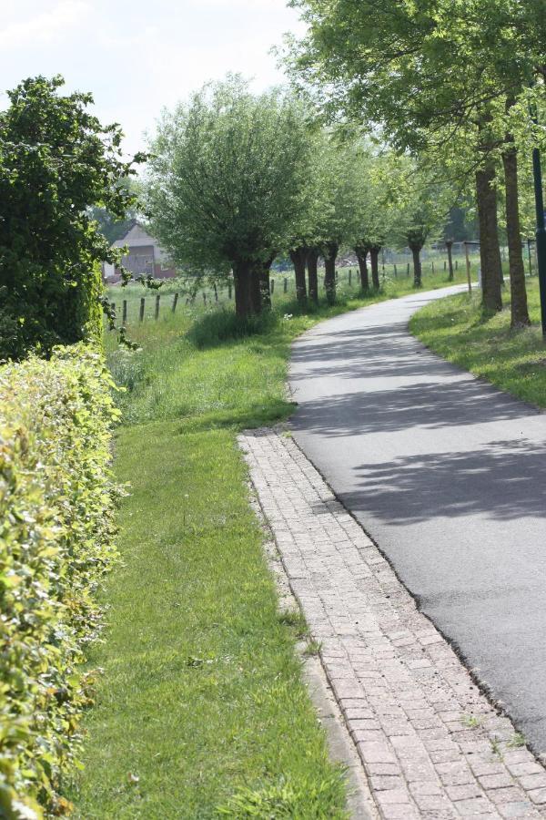 Logerenbijonsz Bed & Breakfast Berghem Bagian luar foto